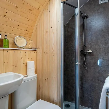 Casa de Férias Hen House - Family Glamping Pod On A Working Farm