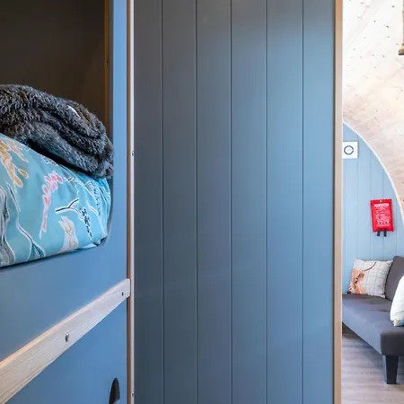 Hen House - Family Glamping Pod On A Working Farm