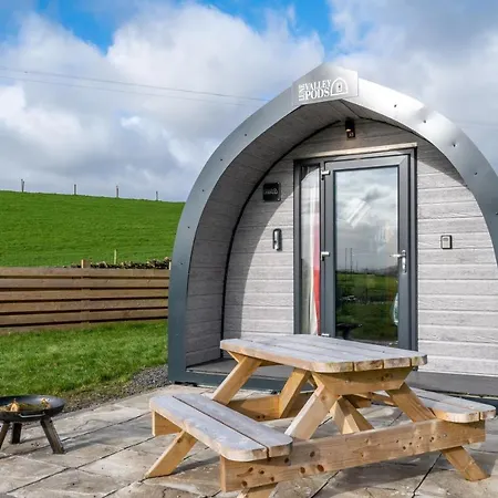 Hen House - Family Glamping Pod On A Working Farm *
